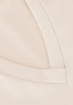 beige aimee the label t-shirt ingrid2