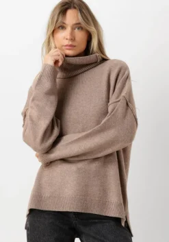 beige co'couture truien/vesten maja slit roll neck