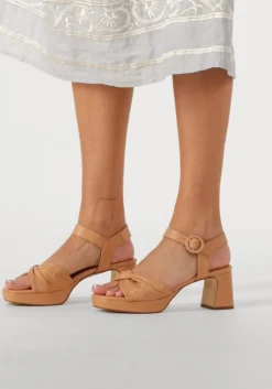 beige ctwlk sandalen met hak ankara