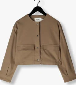 beige moves jack remano