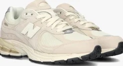 beige new balance lage sneakers m2002 d