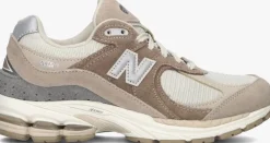 beige new balance lage sneakers m2002 d