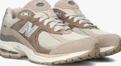 beige new balance lage sneakers m2002 d
