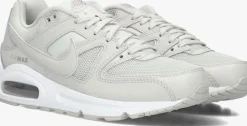 beige nike lage sneakers wmns air max command