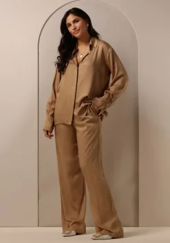 beige omoda atelier blouses x kae