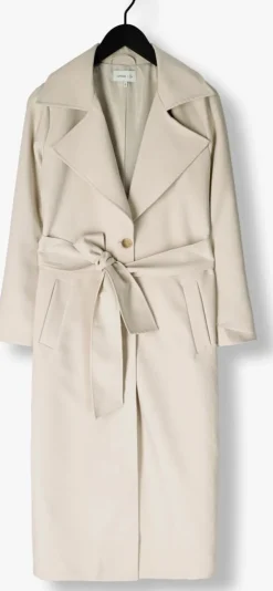 beige omoda atelier mantel om-bibi x bo
