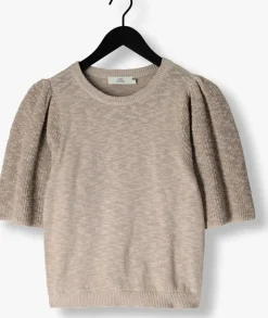 beige ruby tuesday t-shirt verie