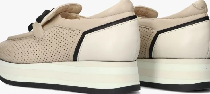 beige softwaves sneakers 7.78.94