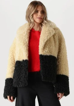 beige stand studio teddy jas jubel jacket