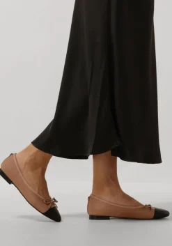 beige steve madden ballerina's ellison