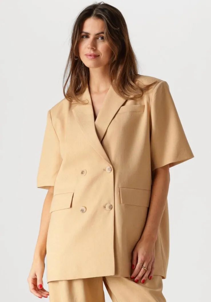 beige studio amaya blazer fendi