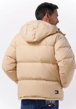 beige tommy jeans gewatteerde jas tjm alaska puffer