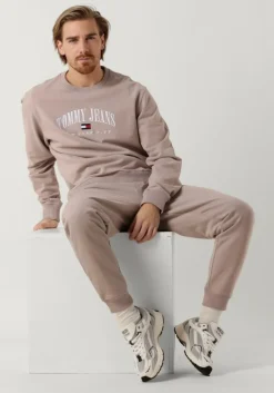 beige tommy jeans joggingbroek tjm reg signature sweatpants