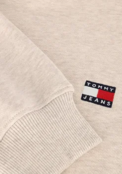 beige tommy jeans trui tjw bxy badge crew