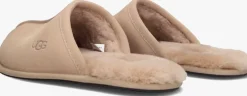 beige ugg pantoffels scuff