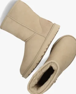 beige ugg vachtlaarzen classic short ii