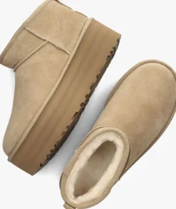beige ugg vachtlaarzen w classic ultra mini platform