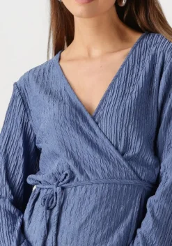 blauwe colourful rebel top winona structure wrap top