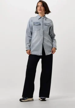 blauwe via vai lage sneakers liz finley