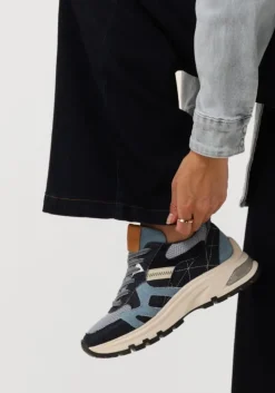 blauwe via vai lage sneakers liz finley