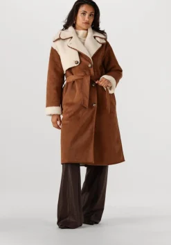 bruine caroline biss mantel 4445