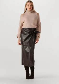 bruine ibana midirok siata