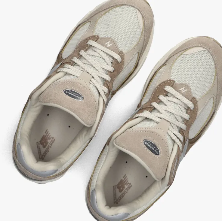 bruine new balance lage sneakers m2002r m