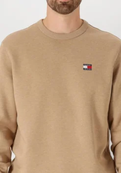 bruine tommy jeans trui tjm reg bagde crew ext