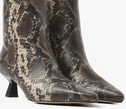 bruine via vai enkellaarsjes suzy franky