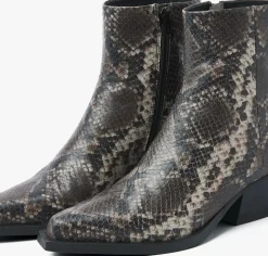 bruine via vai enkellaarsjes do cassidy