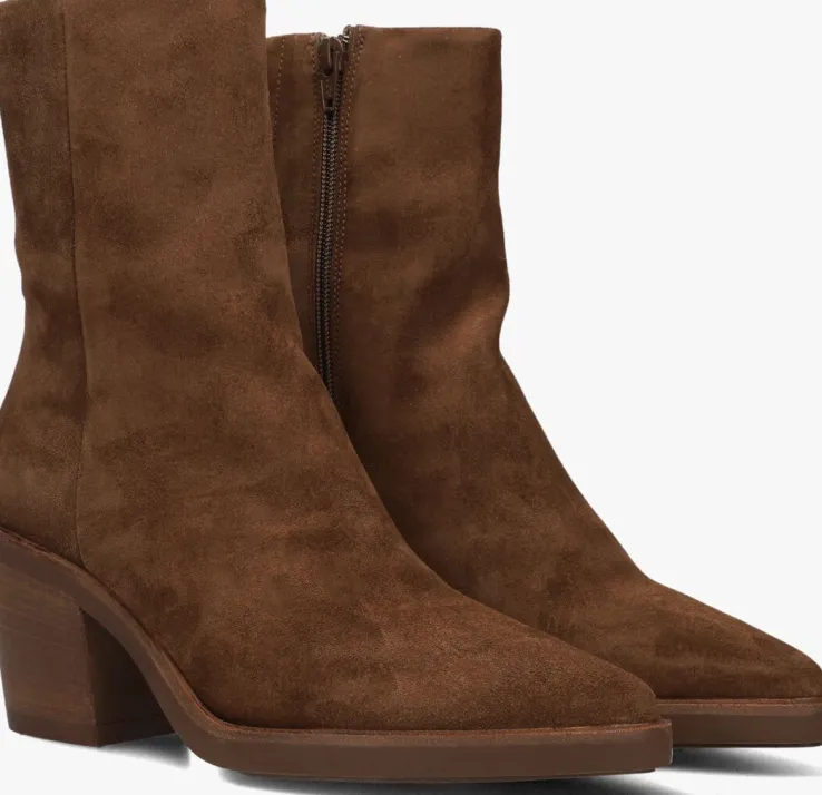 bruine via vai enkellaarsjes kailee