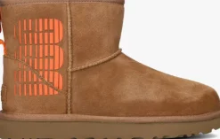 camel ugg vachtlaarzen classic mini ugg side logo