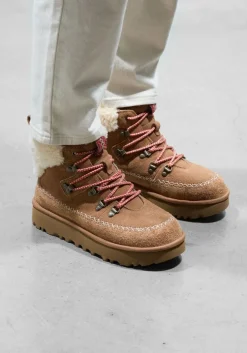 cognac ugg snowboots classic alpine lace-up