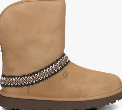 cognac ugg vachtlaarzen classic short crescent