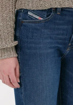 donkerblauwe diesel straight leg jeans 2004 d-joy