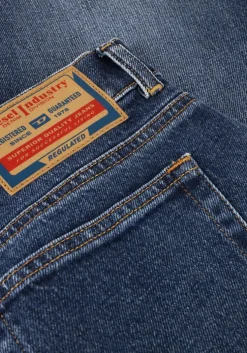 donkerblauwe diesel wide jeans 1978 d-akemi