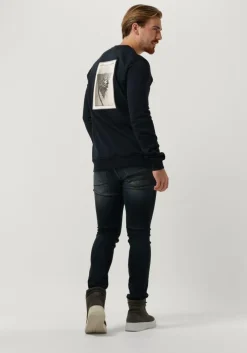 donkerblauwe purewhite trui crewneck with artwork patch on back