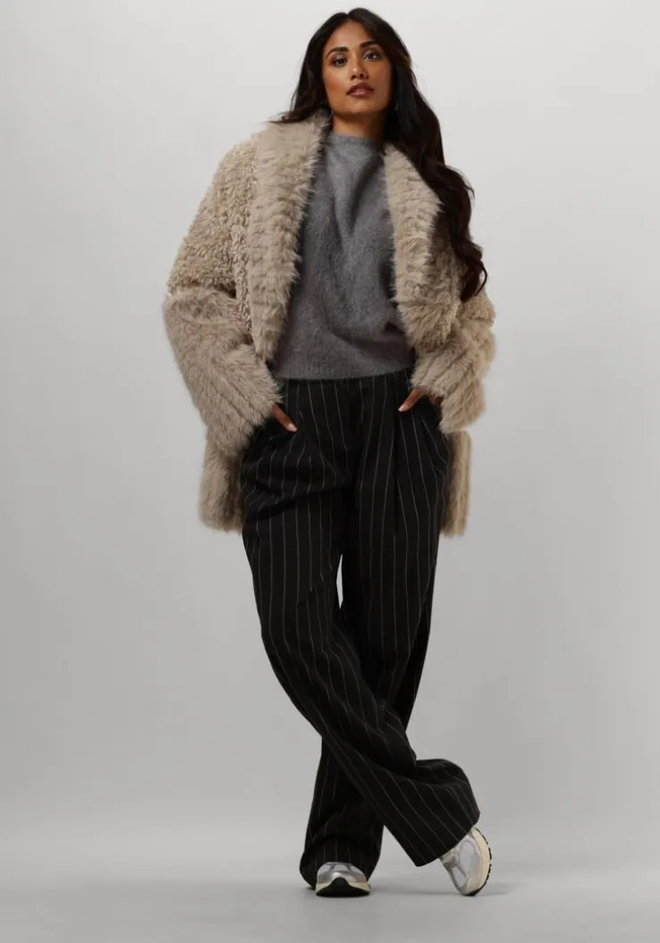 ecru beaumont faux fur jas kaia