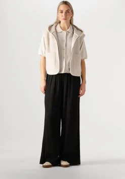 ecru knit-ted vest yoshi