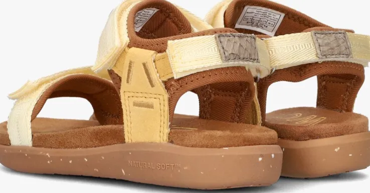 gele woden sandalen cirkeline