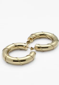 goudkleurig notre-v oorbellen earring #16