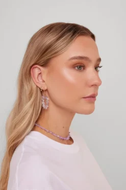 goudkleurig notre-v oorbellen omss22-008