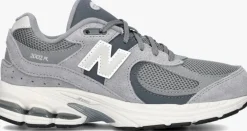 grijze new balance lage sneakers gc2002