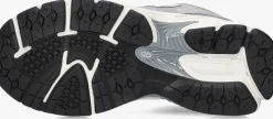 grijze new balance lage sneakers gc2002