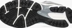 grijze new balance lage sneakers 2002r m