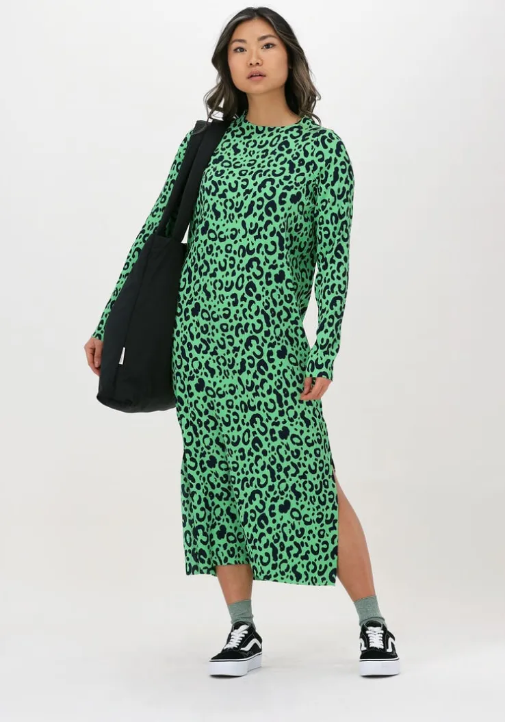 groene neo noir midi jurk vogue simple leo dress