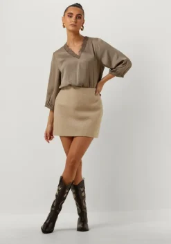 groene summum top laced v neck top silky touch