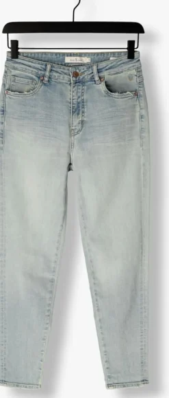 lichtblauwe circle of trust mom jeans chloe dnm