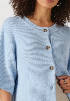 lichtblauwe modström vest noemd cardigian