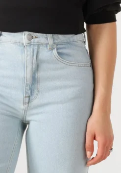 lichtblauwe selected femme wide jeans slfalice-n hw wide lon sky blue jeat